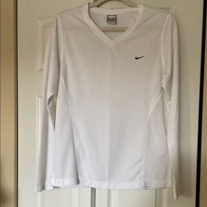 Nike Women's White Long Sleeve Top. Never worn. Size L.
